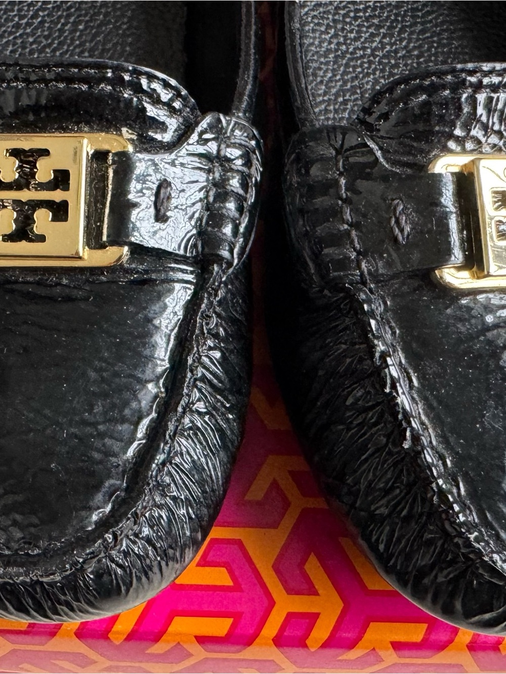 EUC Tory Burch Kendrick Moccasin Driving Shoe In Black Patent - Picture 5 of 12